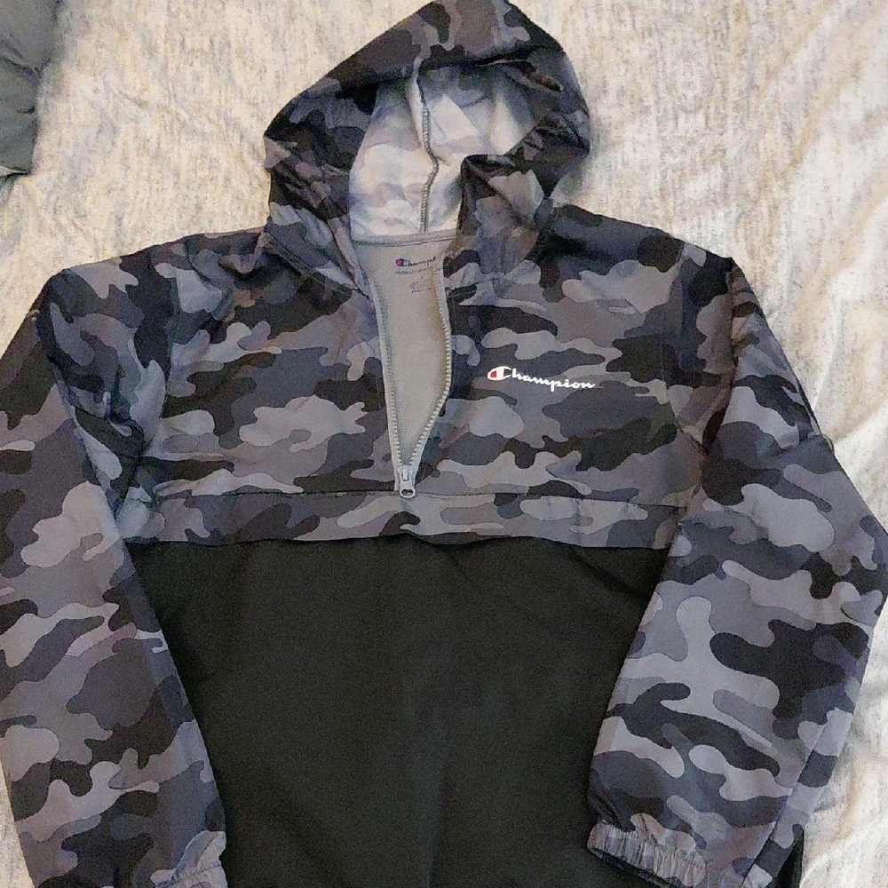 Champion Men's Gray Camo Windbreaker